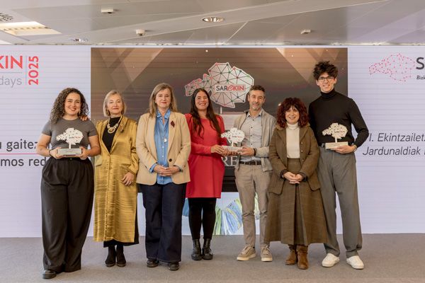 Bases Premios Sarekin 2026
